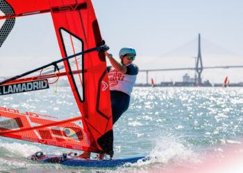 Pilar Lamadrid, lidera el Campeonato de España de iQFOil y Magdalena Villalonga encabeza el Nacional de ILCA 4 