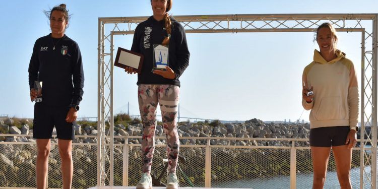 Pilar Lamadrid, Ángel Granda e Ignacio Baltasar, ganadores de las Copas de España de iQFOil