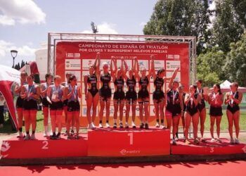 Diablillos de Rivas, campeón de España de triatlón supersprint relevos parejas
