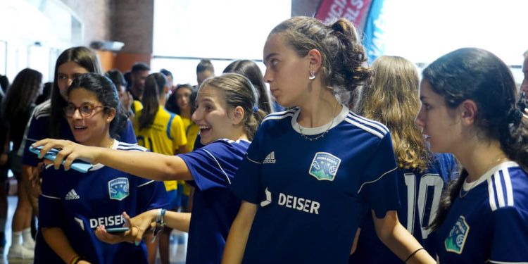 La II València Cup Girls sube el telón con la presentación del torneo y la bienvenida a los equipos