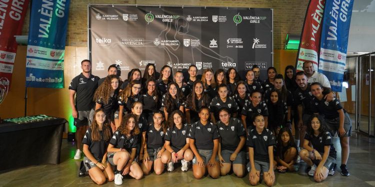 La II València Cup Girls sube el telón con la presentación del torneo y la bienvenida a los equipos