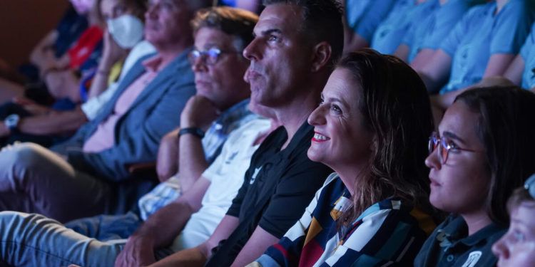 La II València Cup Girls sube el telón con la presentación del torneo y la bienvenida a los equipos