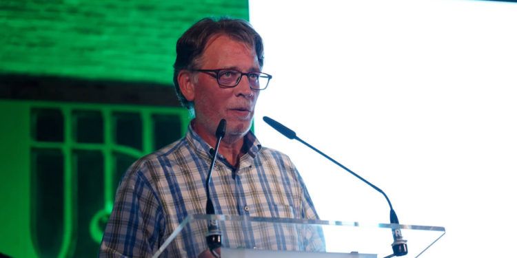 La II València Cup Girls sube el telón con la presentación del torneo y la bienvenida a los equipos