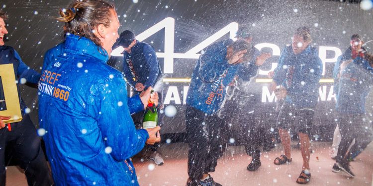 Alcaidesa Marina rinde honores al esloveno «Ceeref», con el español Javier de la Plaza en sus filas