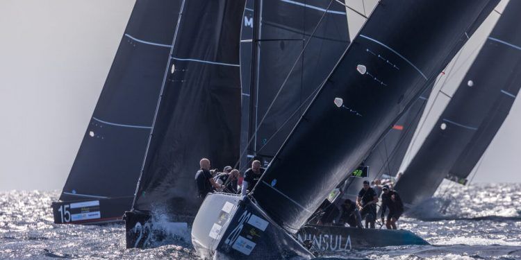 ‘Ceeref’ lidera con ventaja las 44Cup Calero Marinas Lanzarote