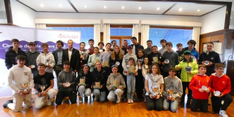 Éxito de convocatoria en el XXV Trofeo Real Club Marítimo de Santander de Vela Ligera