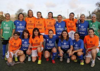 Las ‘Referentes’ exhiben su fútbol de la mano de Teika en la València Cup Girls