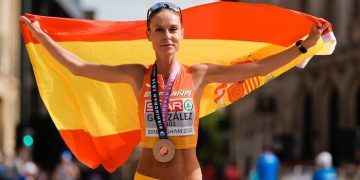Raquel González conquistó el bronce europeo en el maratón de marcha de Birmingham