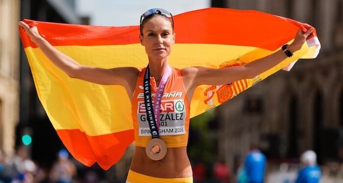 Raquel González conquistó el bronce europeo en el maratón de marcha de Birmingham