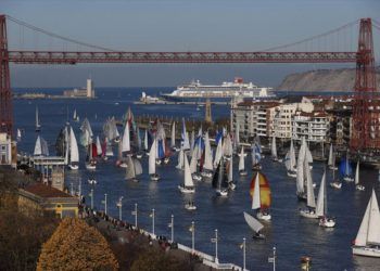 La Regata del Gallo lleva la magia al Puente Colgante y al Abra