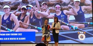 El RCRA es galardonado como mejor club femenino nacional de remo 2022