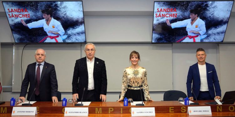 Sandra Sánchez recibe el homenaje del COE