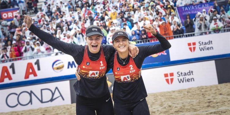 Daniela Álvarez y Tania Moreno, subcampeonas de Europa de vóley playa