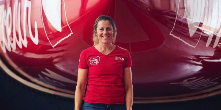 Sam Davies ya tiene su nuevo barco IMOCA ‘Initiatives-Cœur’, diseño de Sam Manuard