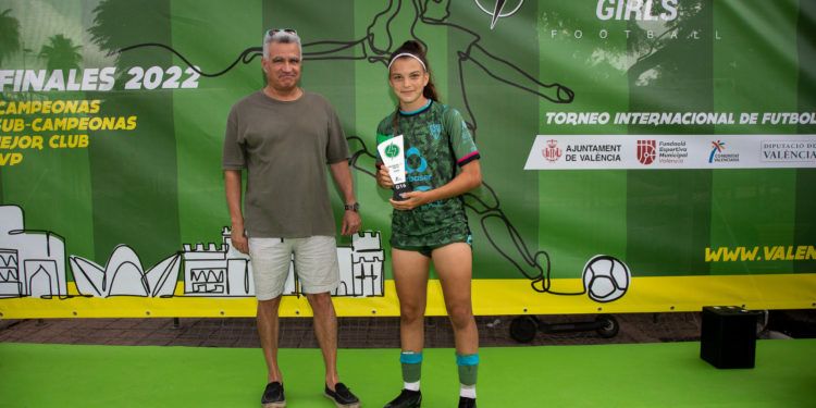 El Levante UD, campeón absoluto de la II València cup Girls