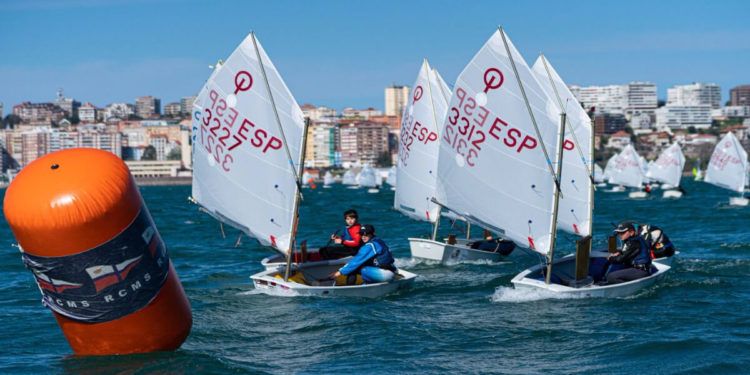 La llegada del Juan Sebastián de Elcano da continuidad a la Semana Internacional