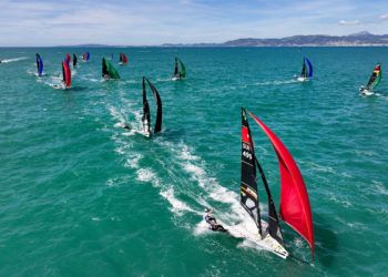 Un Embat de entre 10 y 14 nudos de intensidad con poca ola permitió la disputa de regatas en todas las disciplinas en el Sofía Iberostar