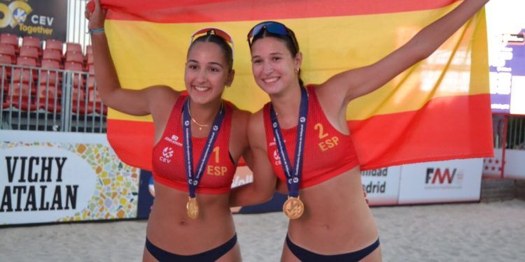 Sofía Izuzquiza y Marta Carro, campeonas de Europa Sub’18 de vóley playa