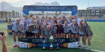 El South Belfast YFL se proclamó club campeón absoluto femenino de la Costa Blanca Cup 2026