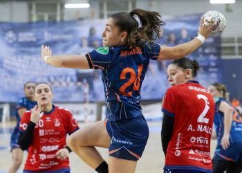 Bera Bera lidera con pleno de triunfos en la Liga Guerreras con el Elche siguiéndole muy de cerca