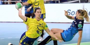 El Rocasa se hizo con el triunfo en la pista del Bera Bera y tomó ventaja en la final por el título