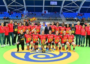 España derrota a Suiza con un partido muy completo y conquista el TIE en Torrevieja