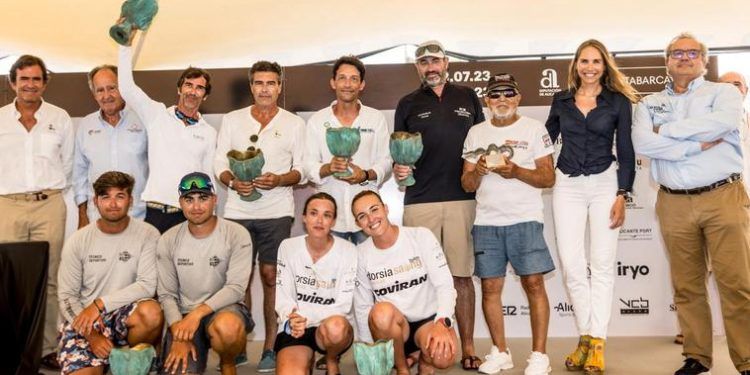 Espectacular duelo en la clase reina con victoria del ‘HM Hospitales Hydra’ en el Tabarca Vela de Alicante
