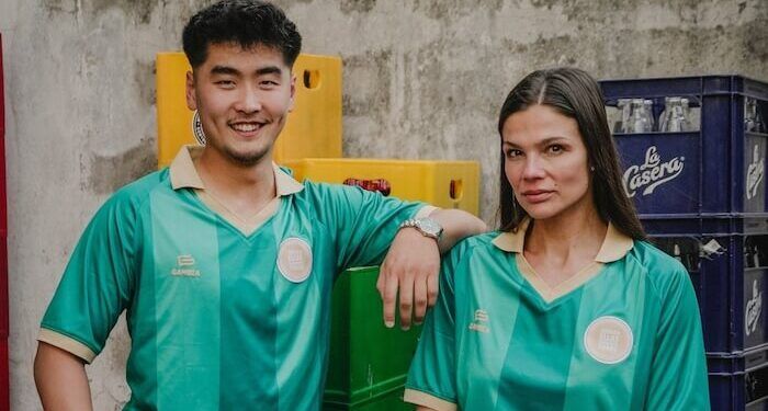 Teika lanza una camiseta de fútbol diseñada por GAMBEA cuyos beneficios irán destinados a seguir dando visibilidad al deporte femenino