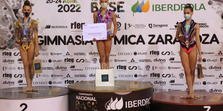 La gimnasia rítmica valenciana logra quince medallas en el Nacional Base