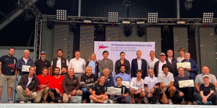 ‘Yamamay’, de Javier Gayo confirma el oro tras ganar la prueba costera por la bahía de Santander