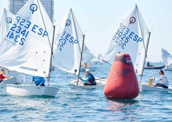 Bruno Iglesias del Náutico de Riveira vencedor absoluto del Trofeo Vithas Vigo