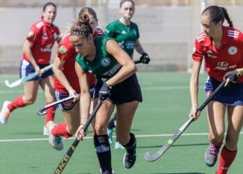 La Universitat d’Alacant-San Vicente ganó sus dos partidos en la doble jornada de la DHFB