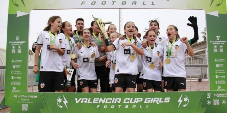 El Valencia, campeón absoluto de la IV Valencia Cup Girls