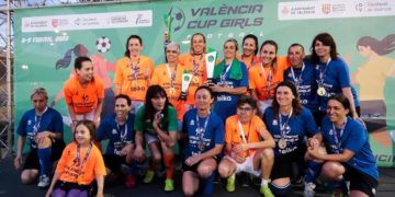El clásico de referentes y pioneras sigue creciendo en la Valencia Cup Girls de la mano de Teika