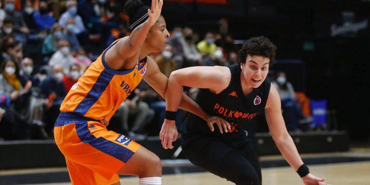 Un Barça rotundo alcanza ya el pleno de veinte triunfos