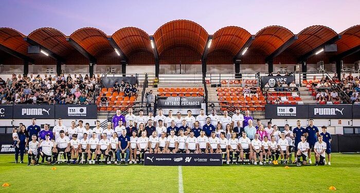 El VCF Inclusivo celebra su X aniversario con un torneo en Mestalla y una exposición