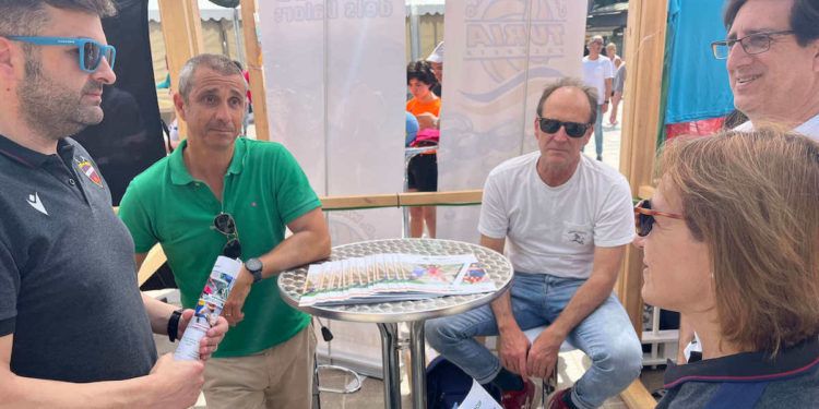 La València Cup Girls muestra su propuesta por visibilizar el fútbol femenino en la ‘I Festa de l’Esport Femení’