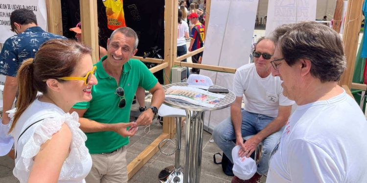 La València Cup Girls muestra su propuesta por visibilizar el fútbol femenino en la ‘I Festa de l’Esport Femení’