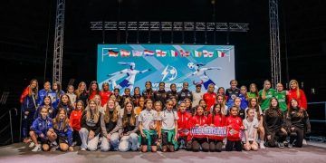 La Valencia Cup Girls 2026 quedó inaugurada con una espectacular ceremonia de apertura