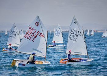 Pedro Adán y Blanca Ferrando revalidaron el título autonómico de Optimist