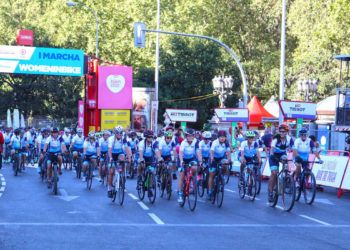 Más de 300 mujeres inundan Madrid de ciclismo femenino en la I Marcha Women In Bike
