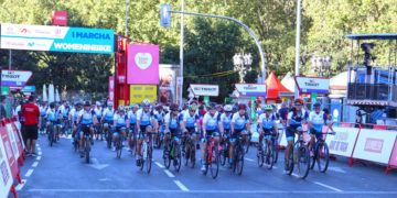 Más de 300 mujeres inundan Madrid de ciclismo femenino en la I Marcha Women In Bike