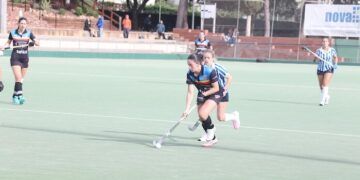 Neus Estela Martín, capitana de Valencia Club de Hockey: «Vamos a por el ascenso, pero paso a paso»