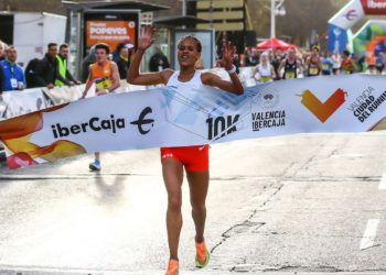 Yehualaw bate el récord del circuito en Valencia y se queda a cinco segundos de su World Record