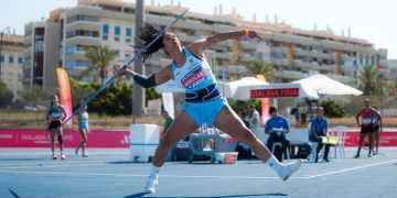 Yulenmis Aguilar regresó tras superar una lesión y se proclamó campeona de España en jabalina