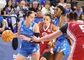 Avenida logró una ligera ventaja ante Casademont Zaragoza en semifinales de la LF Endesa