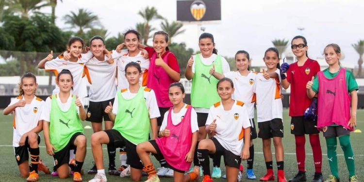 La Academia VCF, finalista de los ECA Women’s Football Award 2022
