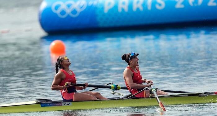 Las remeras Aina Cid y Esther Briz se adjudicaron el diploma olímpico en dos sin timonel