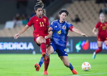 Alba Redondo da forma al gol de España ante Japón