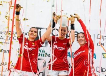 Ana, Isabel y Joana remontaron para alzar la Copa Caixa Popular de raspall femení